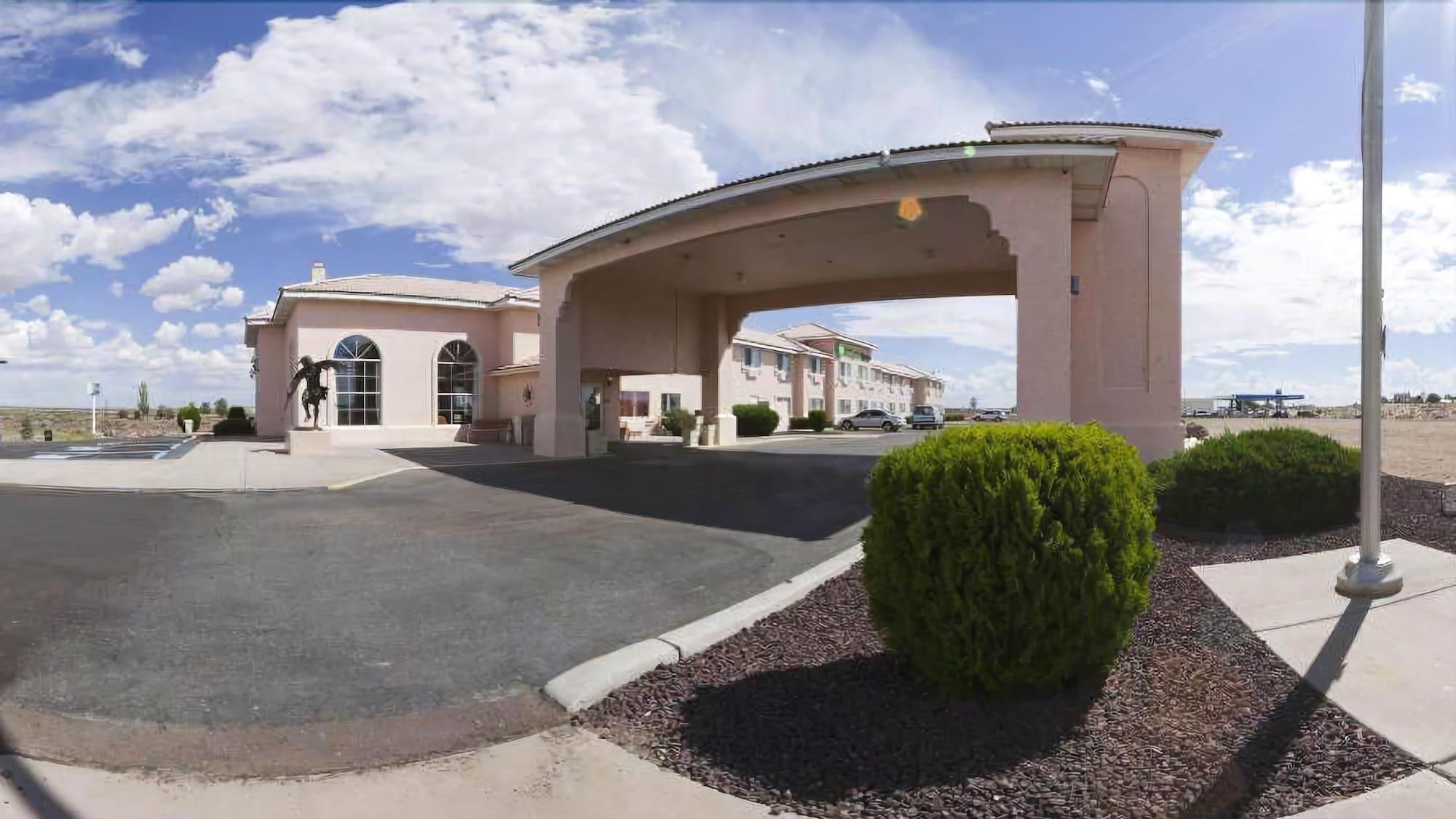 Baymont Inn & Suites By Wyndham Holbrook Exterior photo