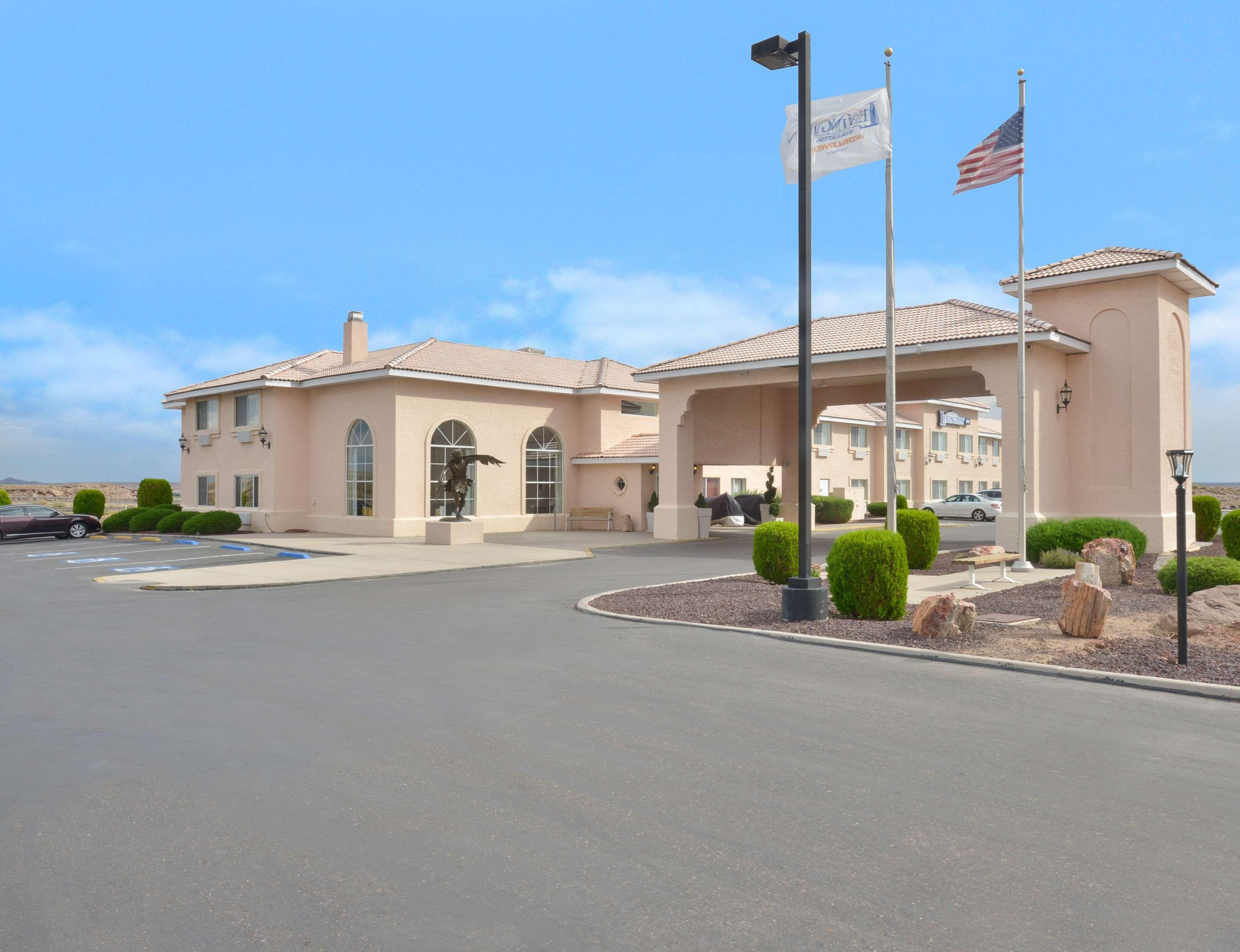 Baymont Inn & Suites By Wyndham Holbrook Exterior photo
